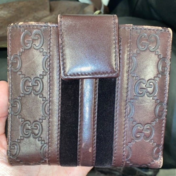 Gucci Brown Leather Compact Wallet - Picture 2 of 4
